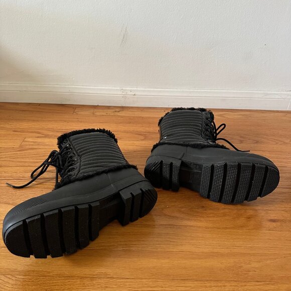 Hunter Women’s Black Original Patent Leather Shearling Lined Lace-up Boot - Picture 4 of 6